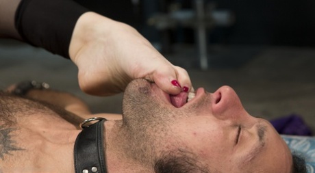 Divine Bitches performed by Delirious Hunter, DJ XXX Porn Pics